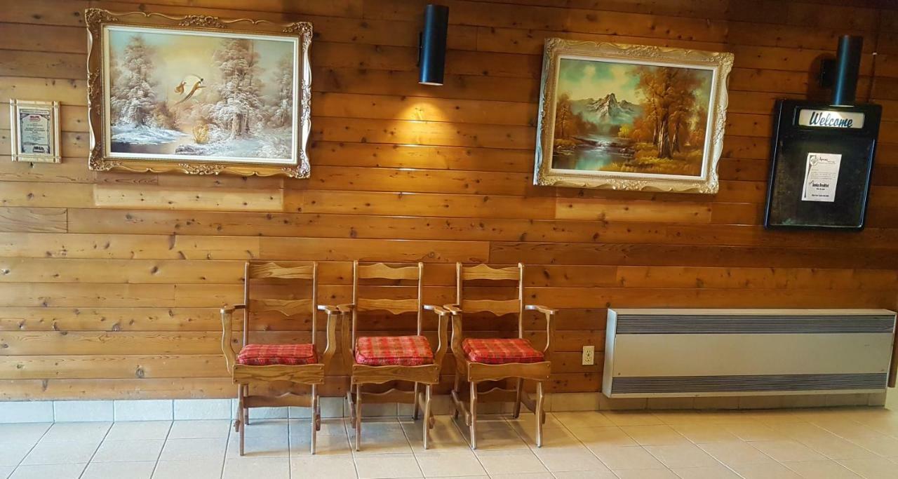 Agassiz Park Lodge - Under New Management McCreary Esterno foto