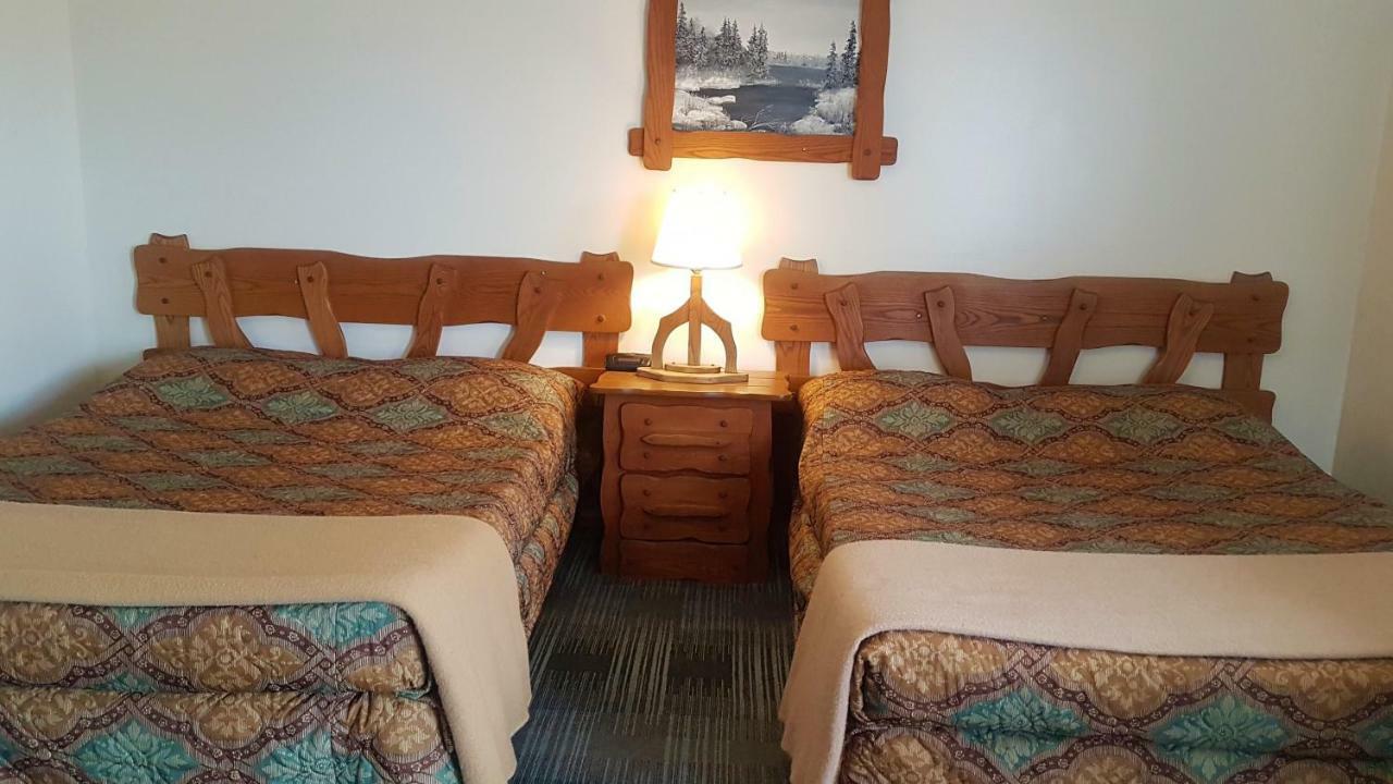 Agassiz Park Lodge - Under New Management McCreary Esterno foto